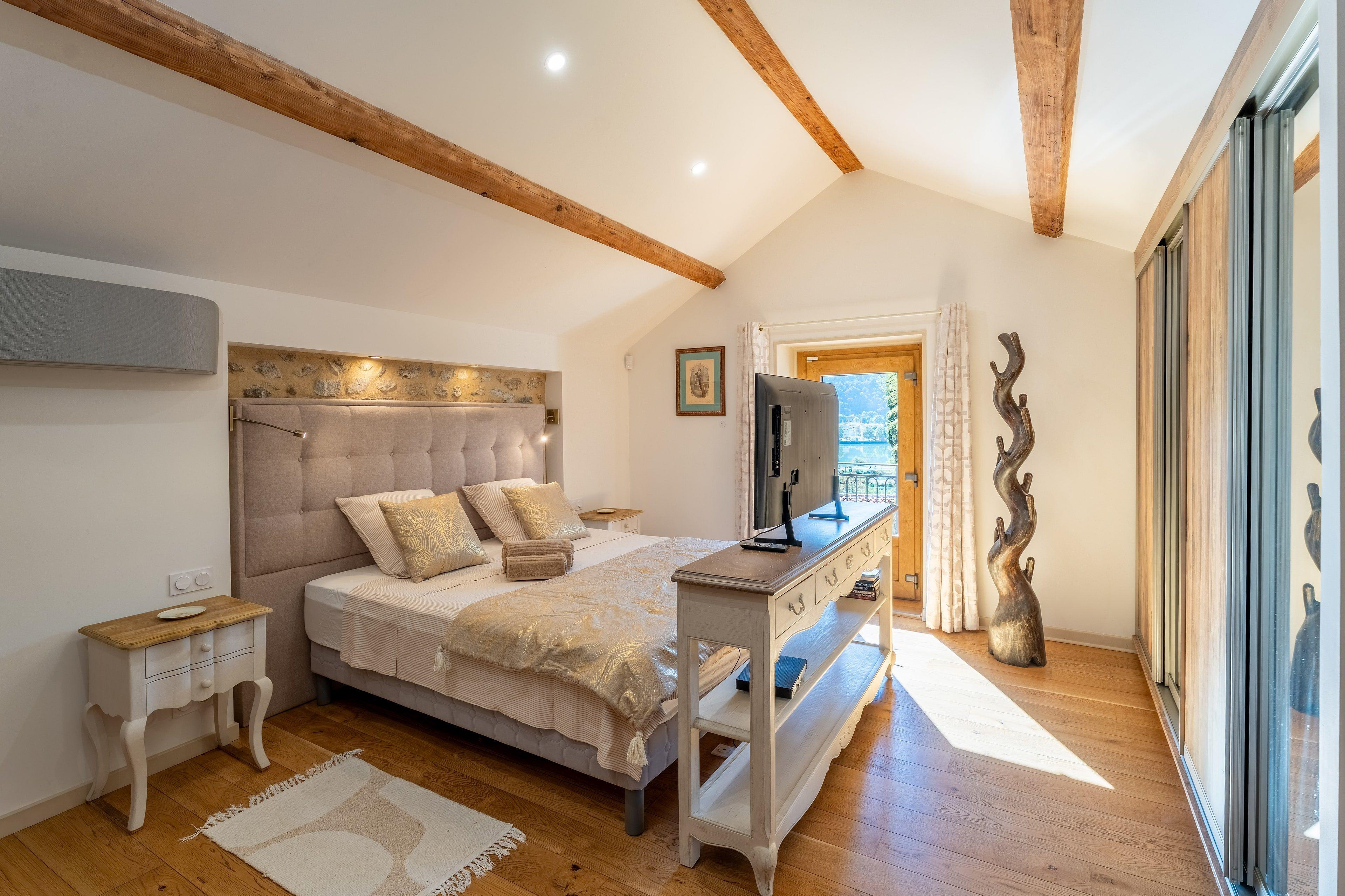 Chambre avec balcon sur le parc