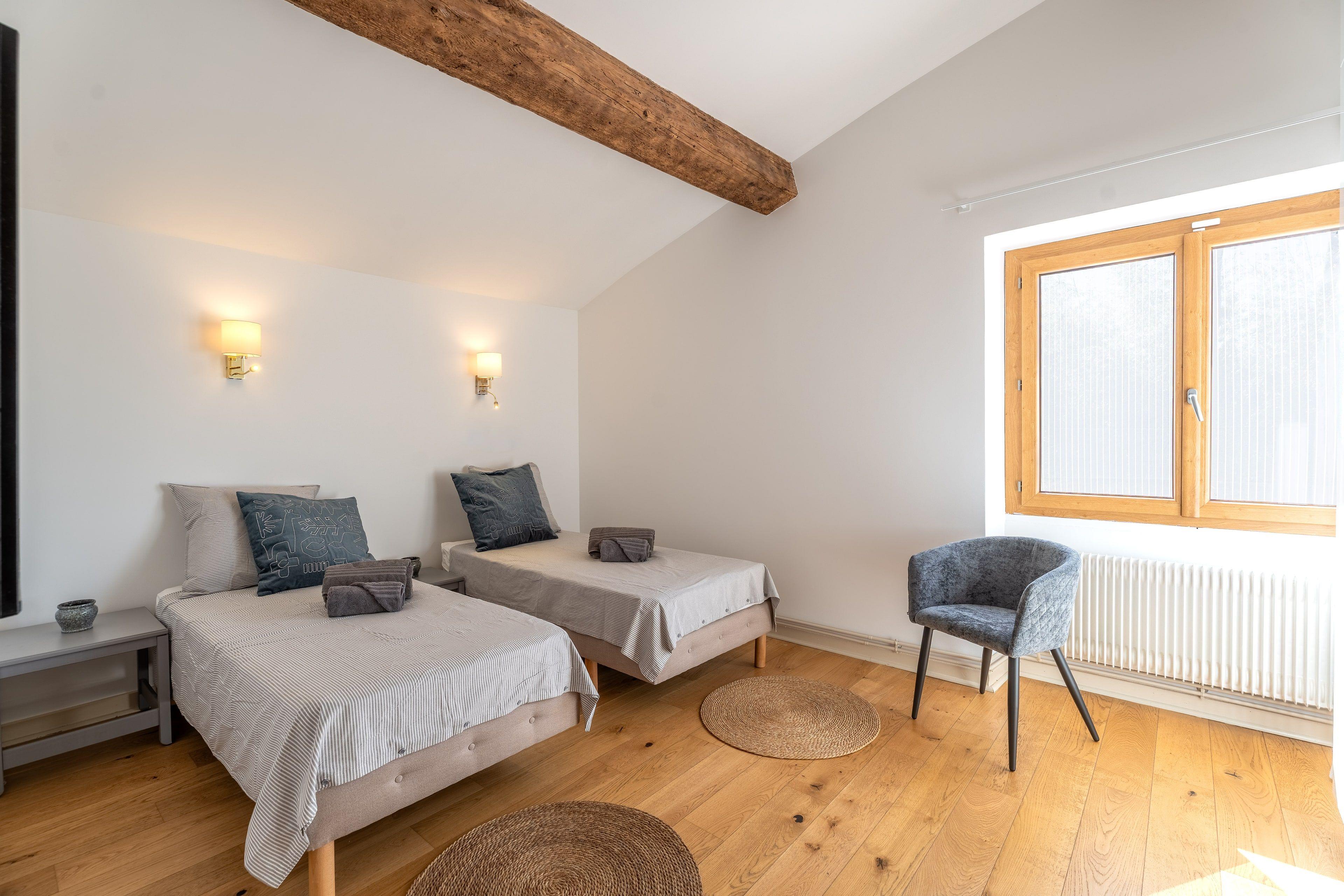 Chambre à deux lits simples